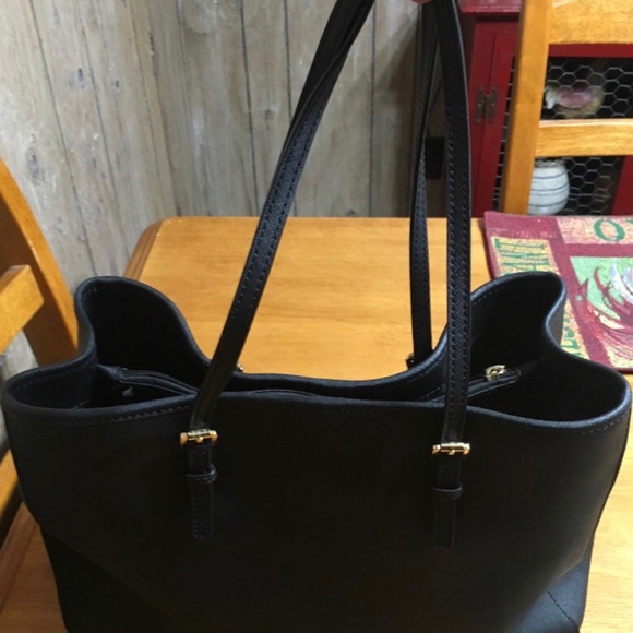 Michael Kors purse - Picture 3 of 3